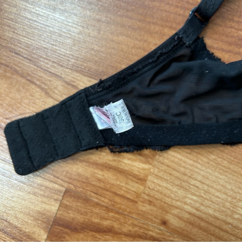 4/$15 One Victoria’s Secret black bra - Picture 4 of 5